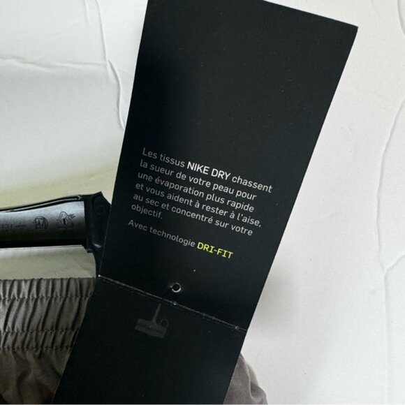 Nike NEW Tempo Dri Fit Lightweight Shorts Mesh Side Stretch Pocket Run Gray XS - Picture 12 of 16